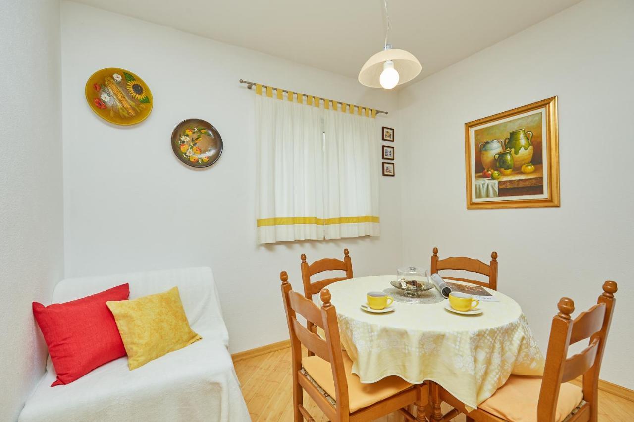 Apartments Zelic 투체피 객실 사진